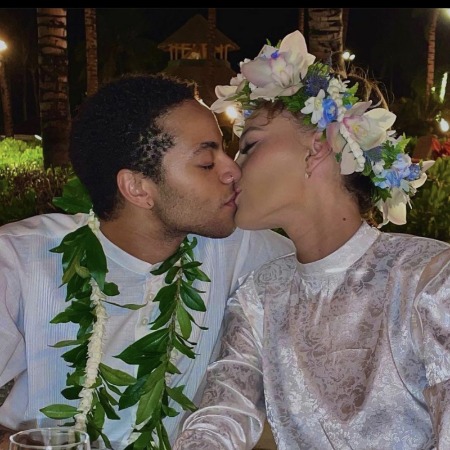 Sade Adu's son Izaak Theo Adu married Emily Margaret Shakeshaft.
